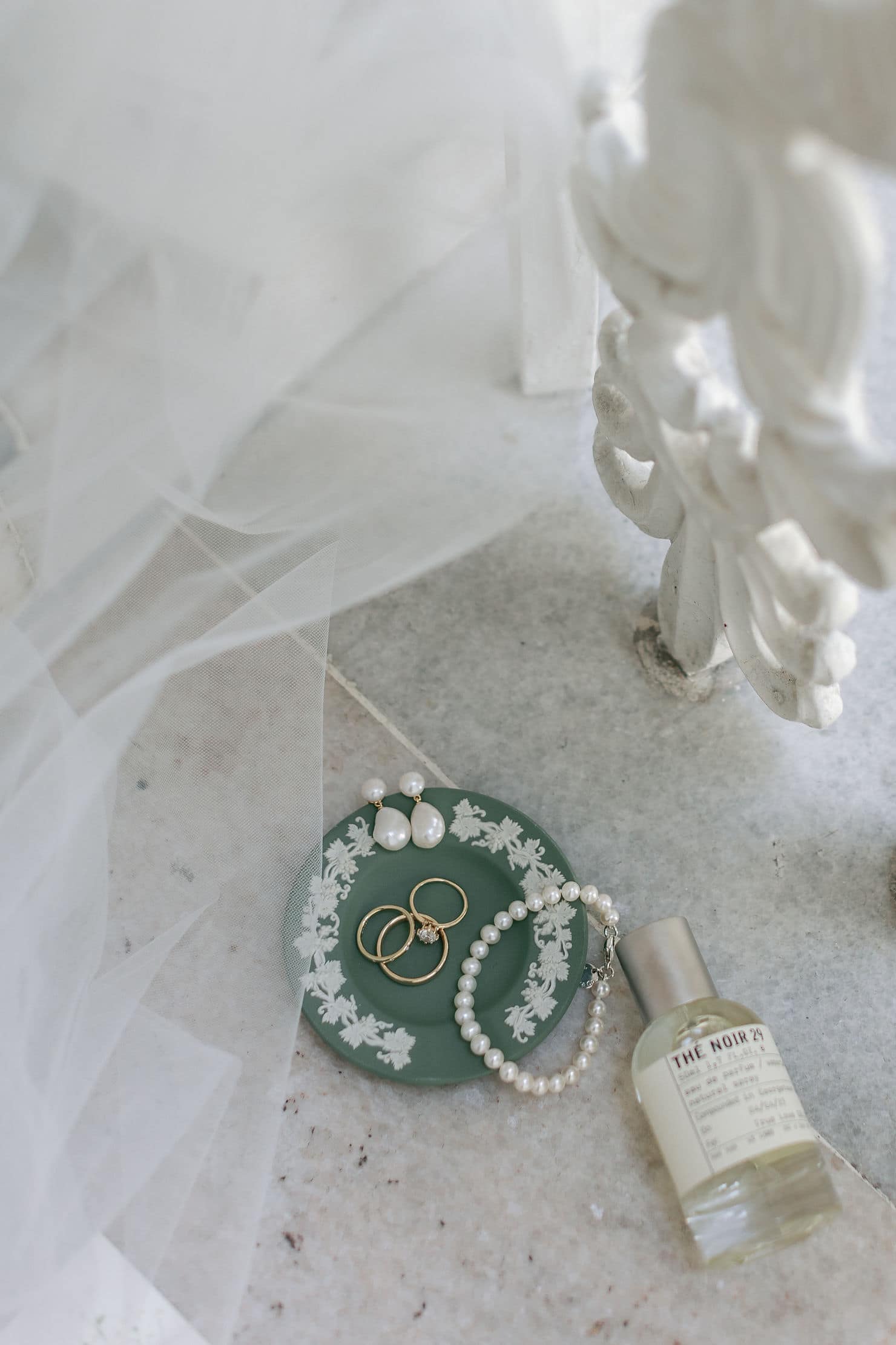 Kipton Monaco hotel in DC wedding details wedding perfume, wedding jewlery