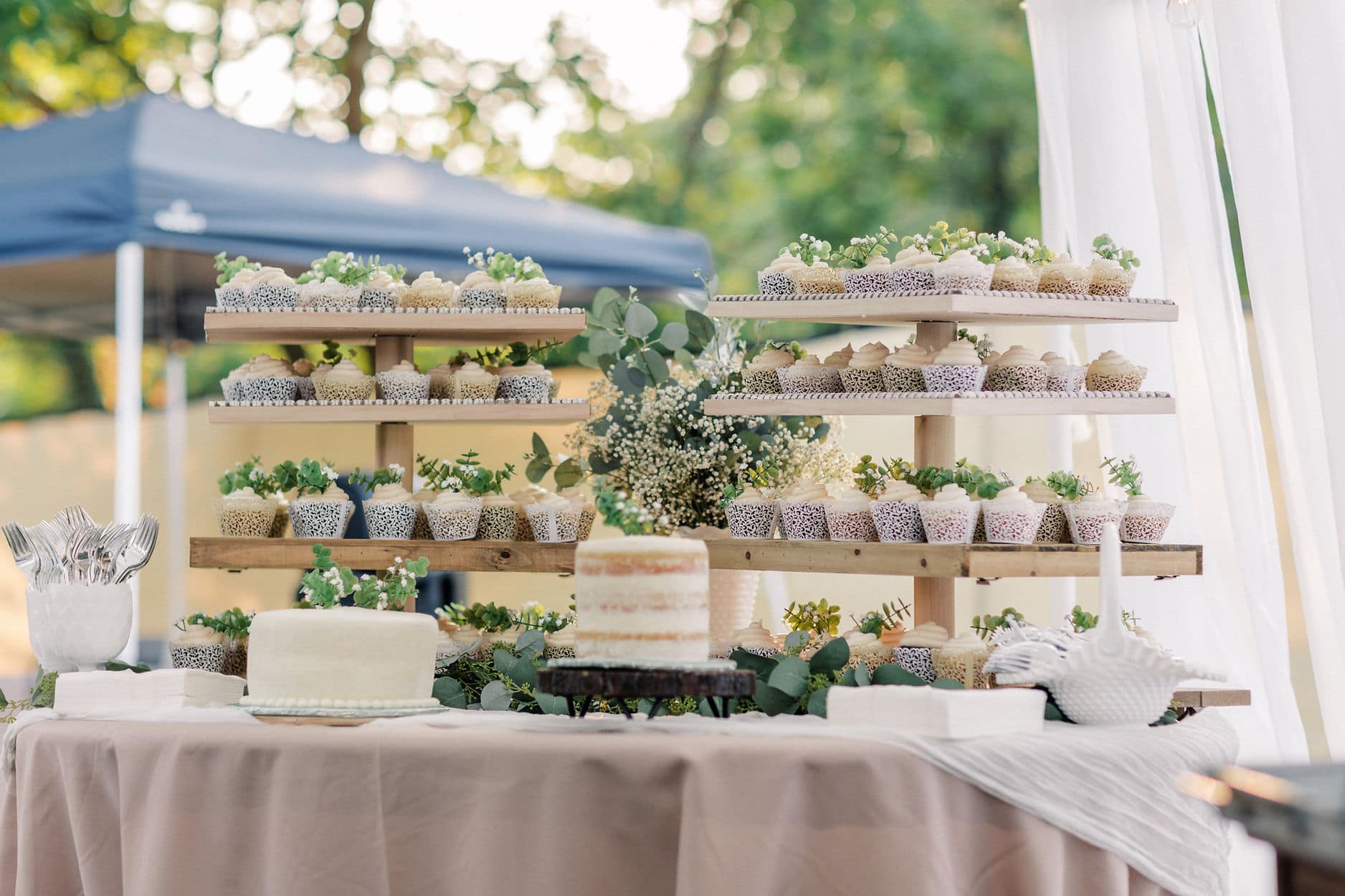 a backyard maryland bride wedding in woodbine maryland