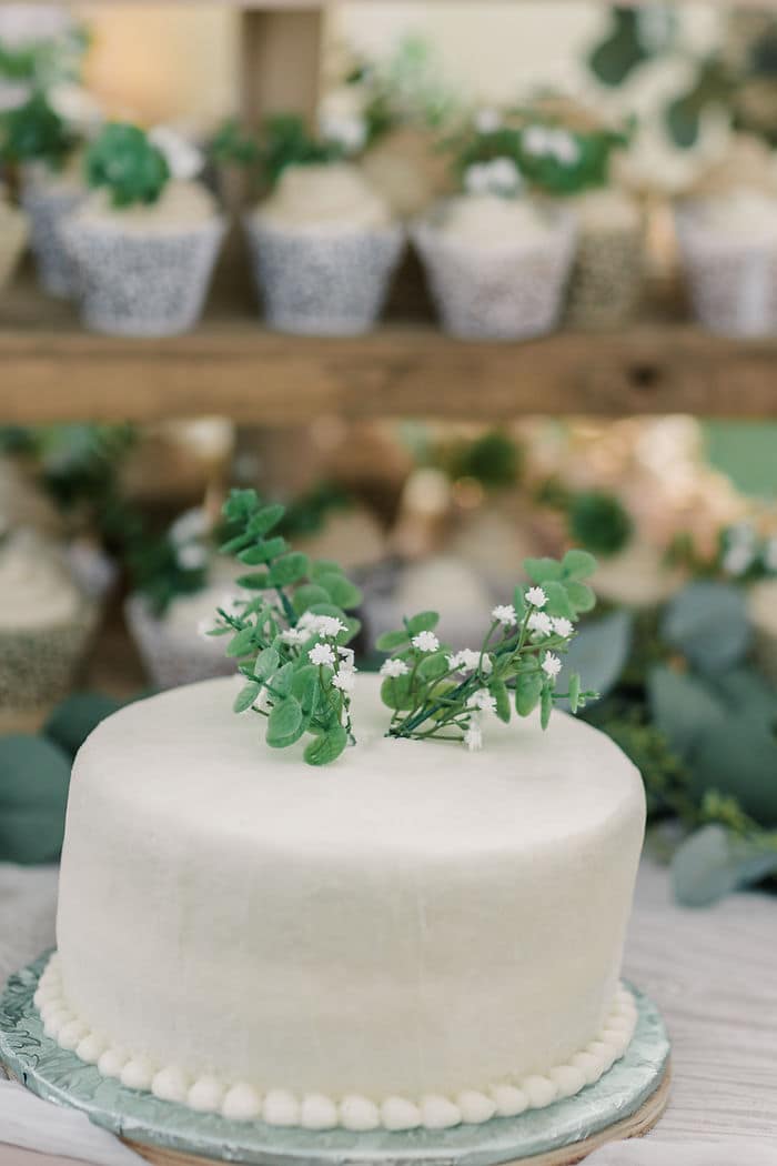 wedding cake design for a dreamy garden party
