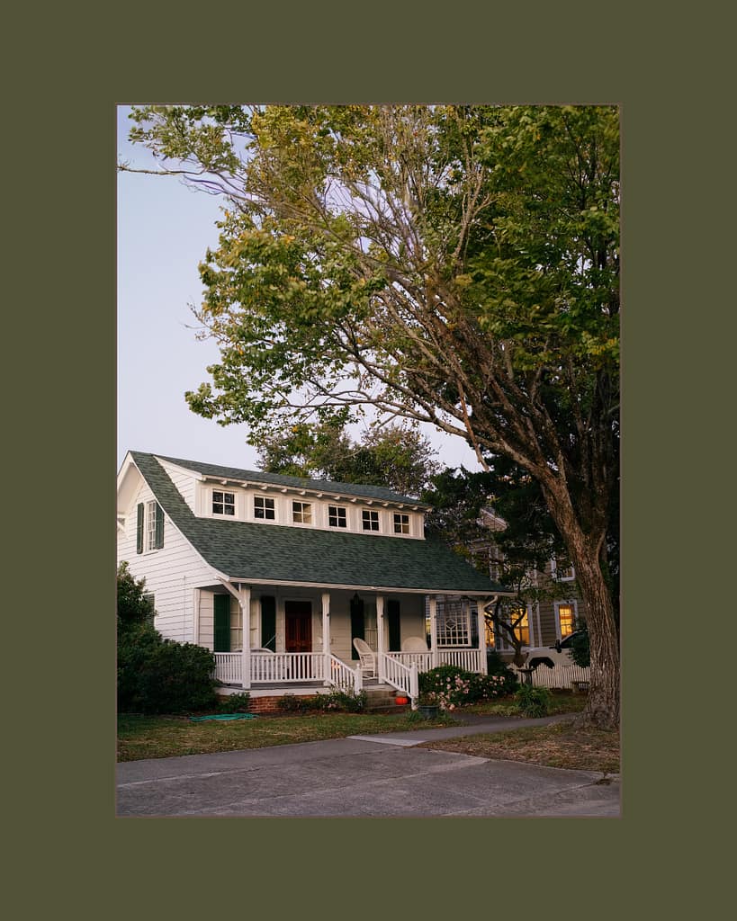 Quaint historic home on Ann St in Beaufort, North Carolina photographed by Hailey Rae Photography