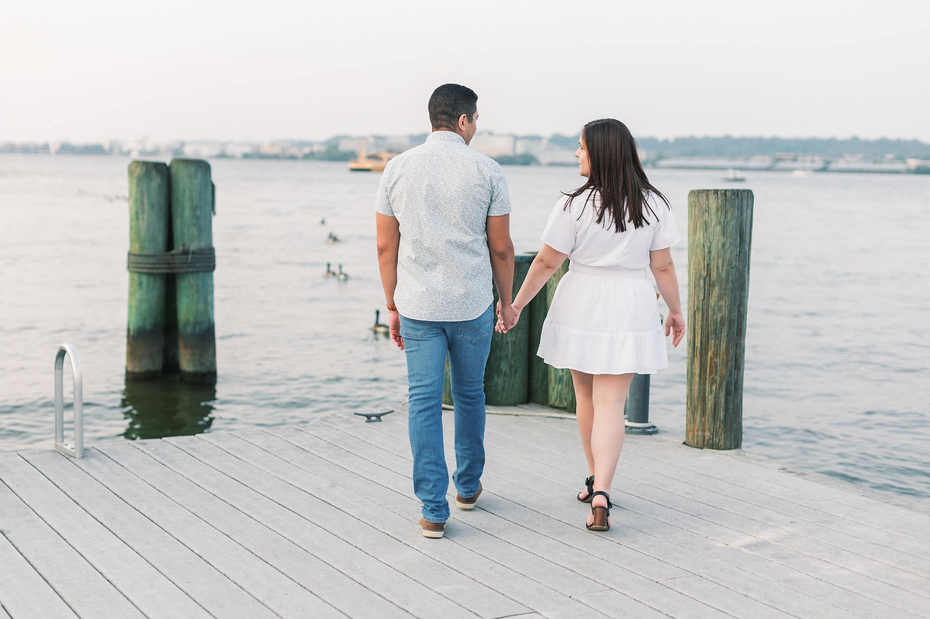 The best places for engagement photos in Old Town Alexandria Virginia
