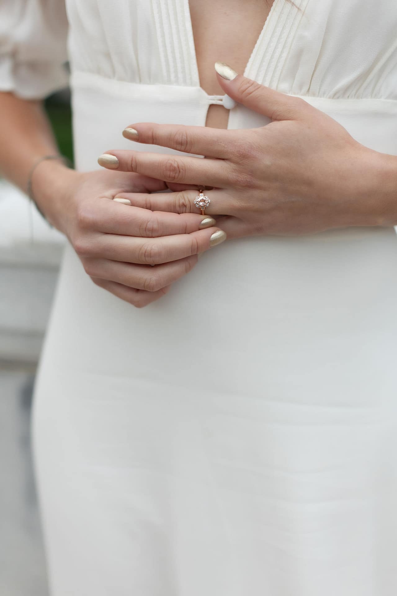 Hand in hand, historic architecture, Baltimore landmarks, romantic gesture, love in the city, architectural backdrop