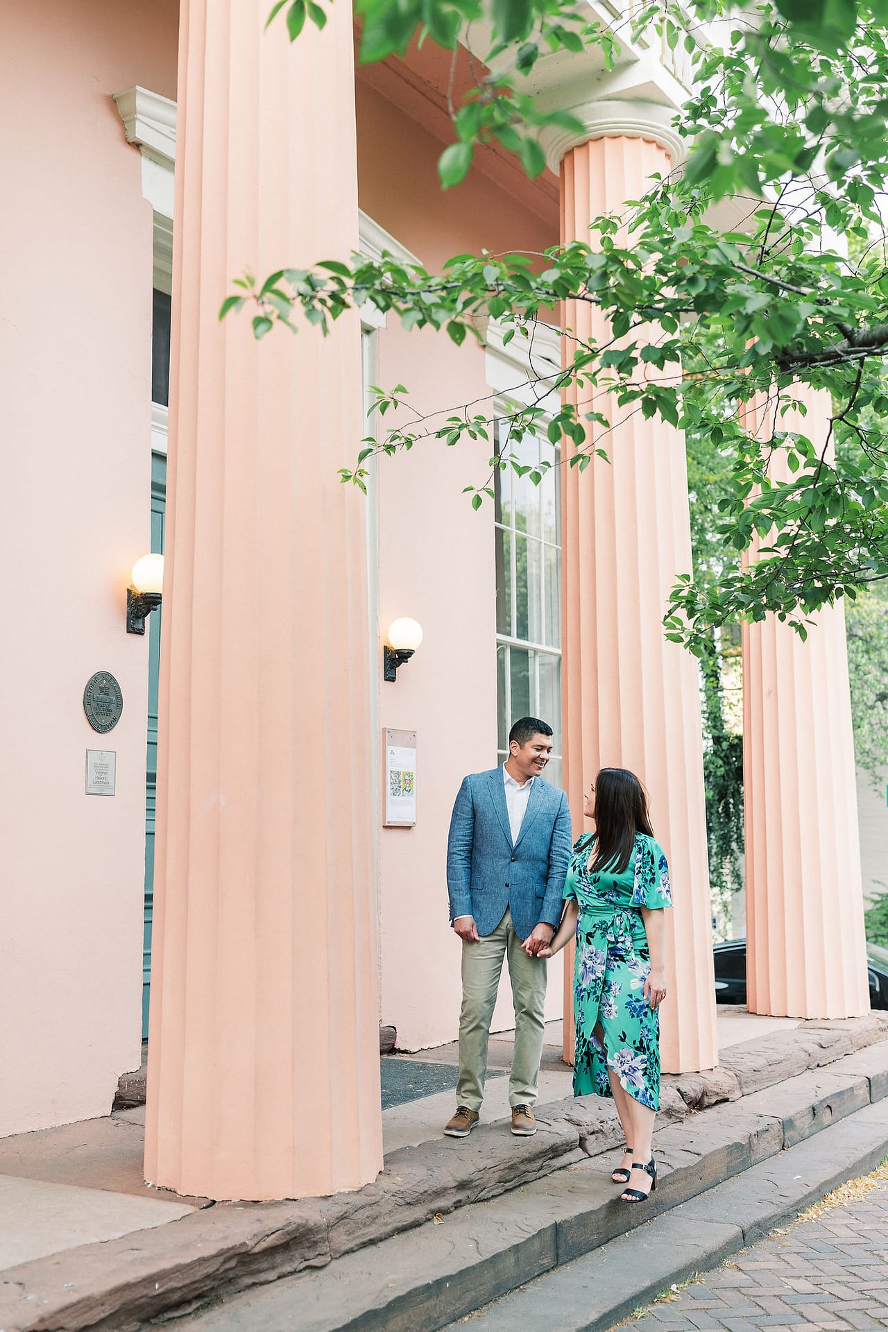 photo ideas in Old Town Alexandria